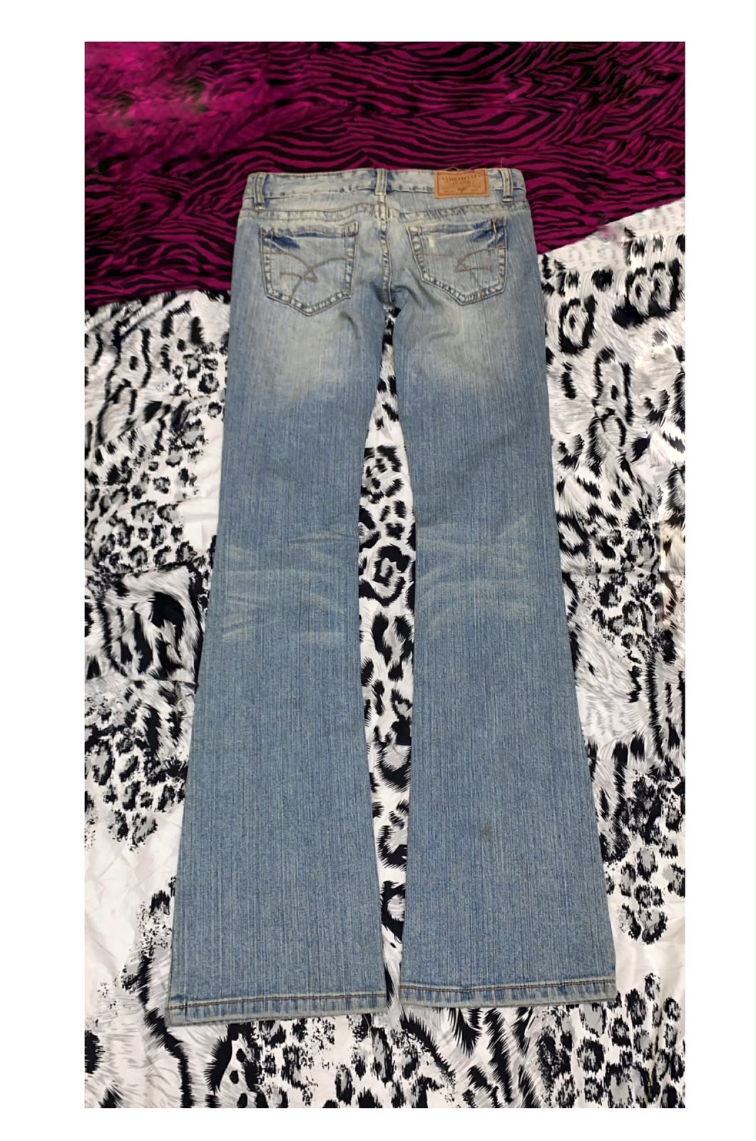 Amethyst Jeans Low-Rise Y2K Flare Denim Pants – Light Wash