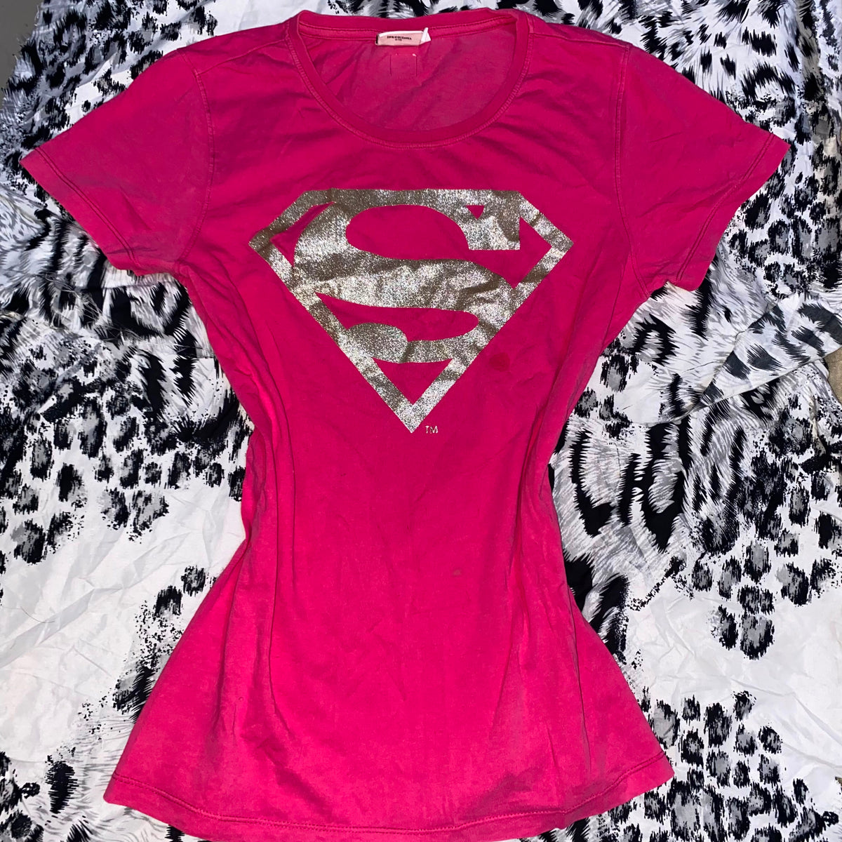 DC Comics Supergirl Graphic T-Shirt – Hot Pink