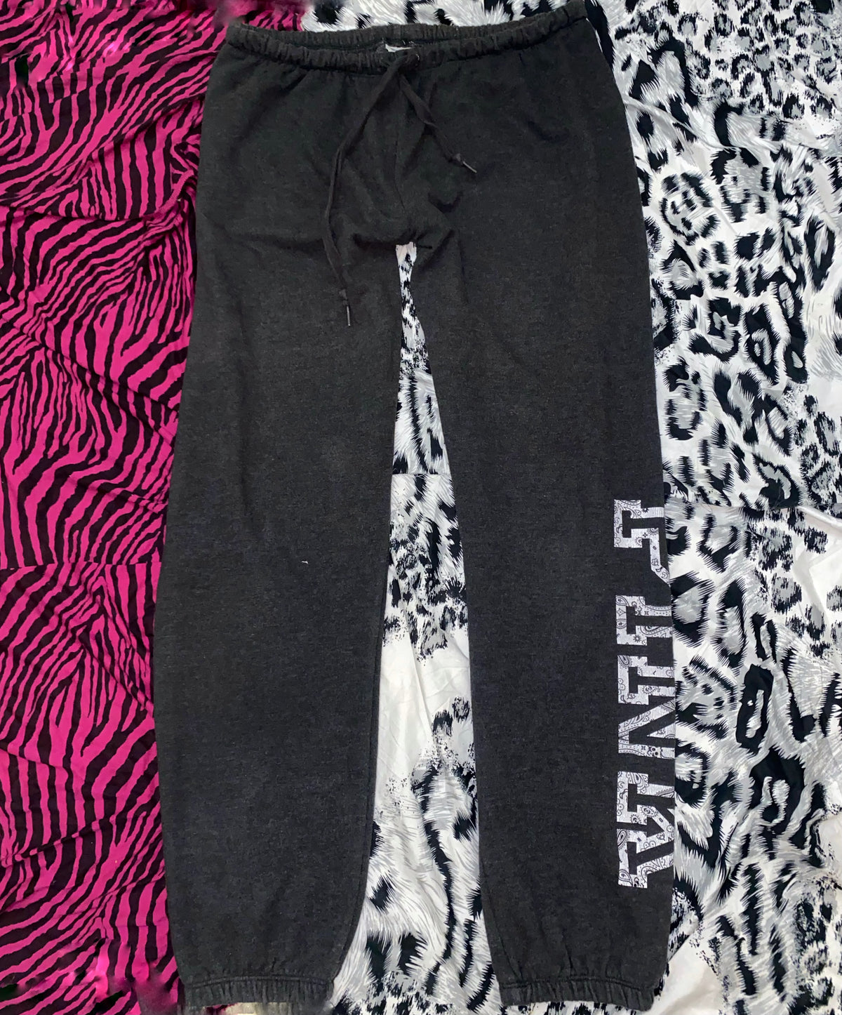 INK Victoria's Secret Graphic Fleece Sweatpants – Dark Charcoal Grey