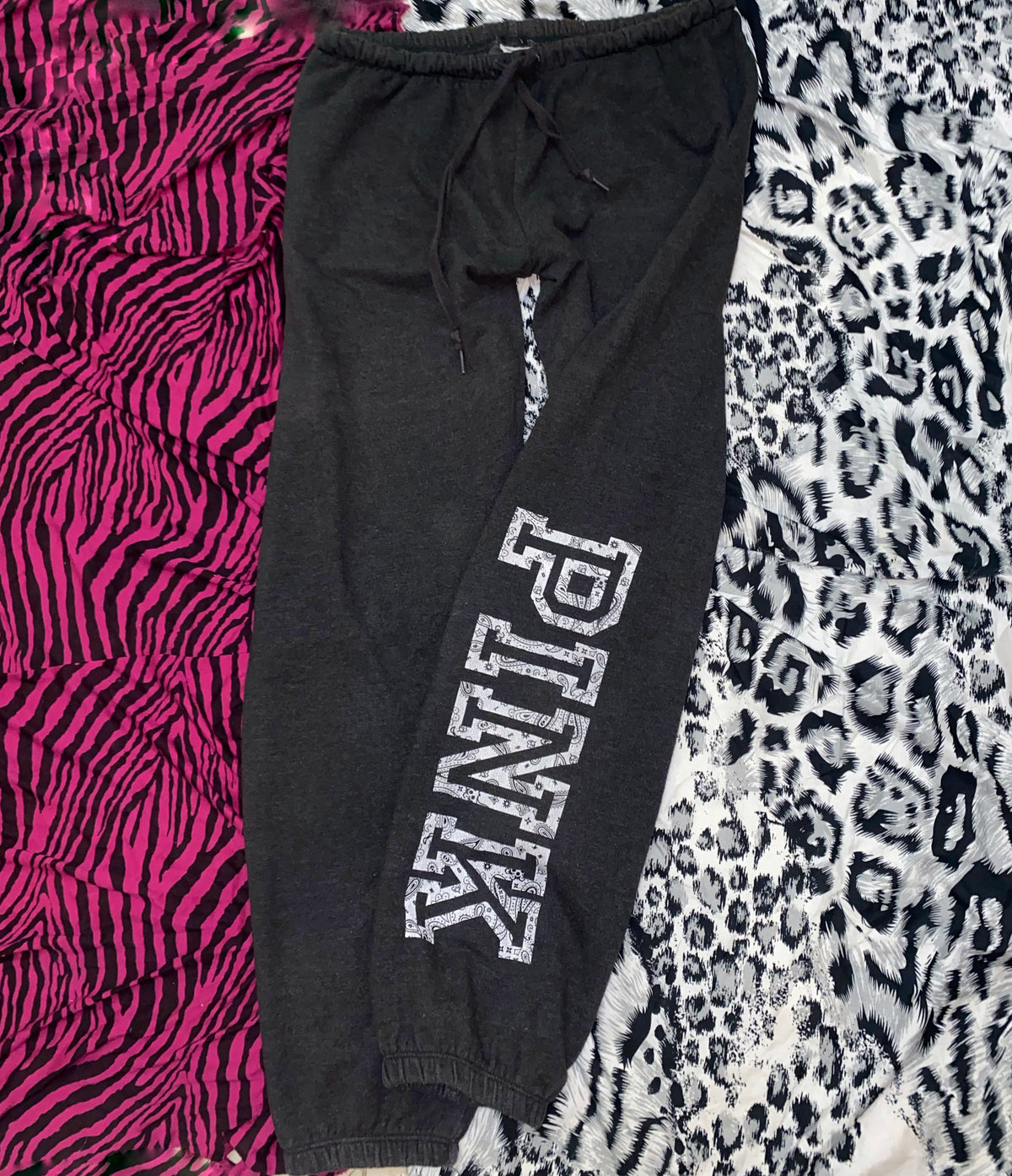 INK Victoria's Secret Graphic Fleece Sweatpants – Dark Charcoal Grey